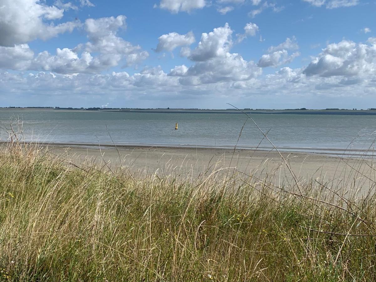 T Paerel Oefje * Baarland